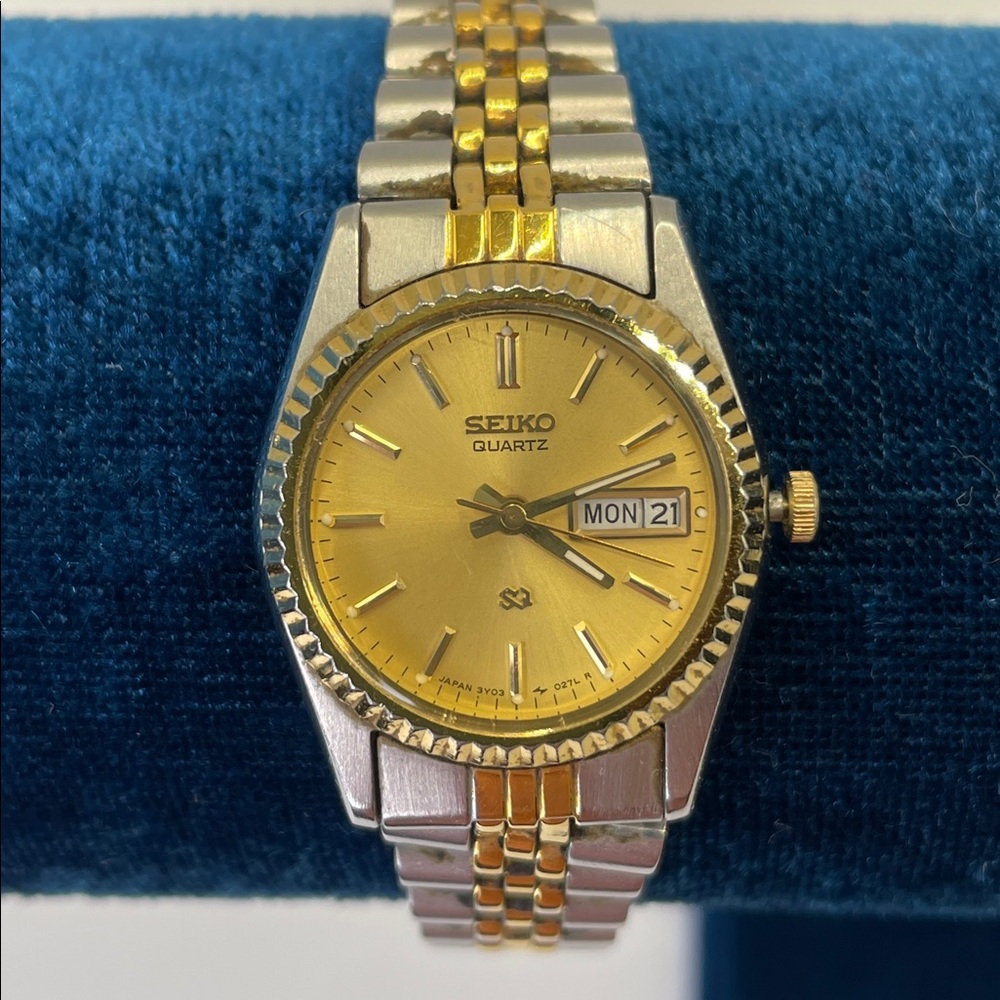 Vintage Seiko Quartz Watch Gold Dial Day Date Two Tone Jubilee Bracelet Classic